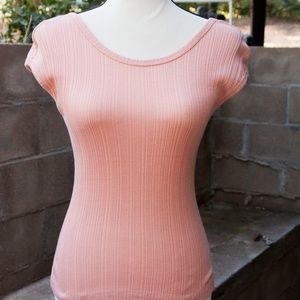 Stretchy Peach T